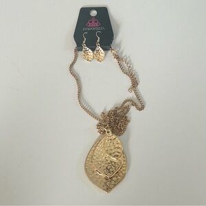 Paparazzi Gold Toned Bohemian Long Chain Leaf Necklace & Earrings (NWT)